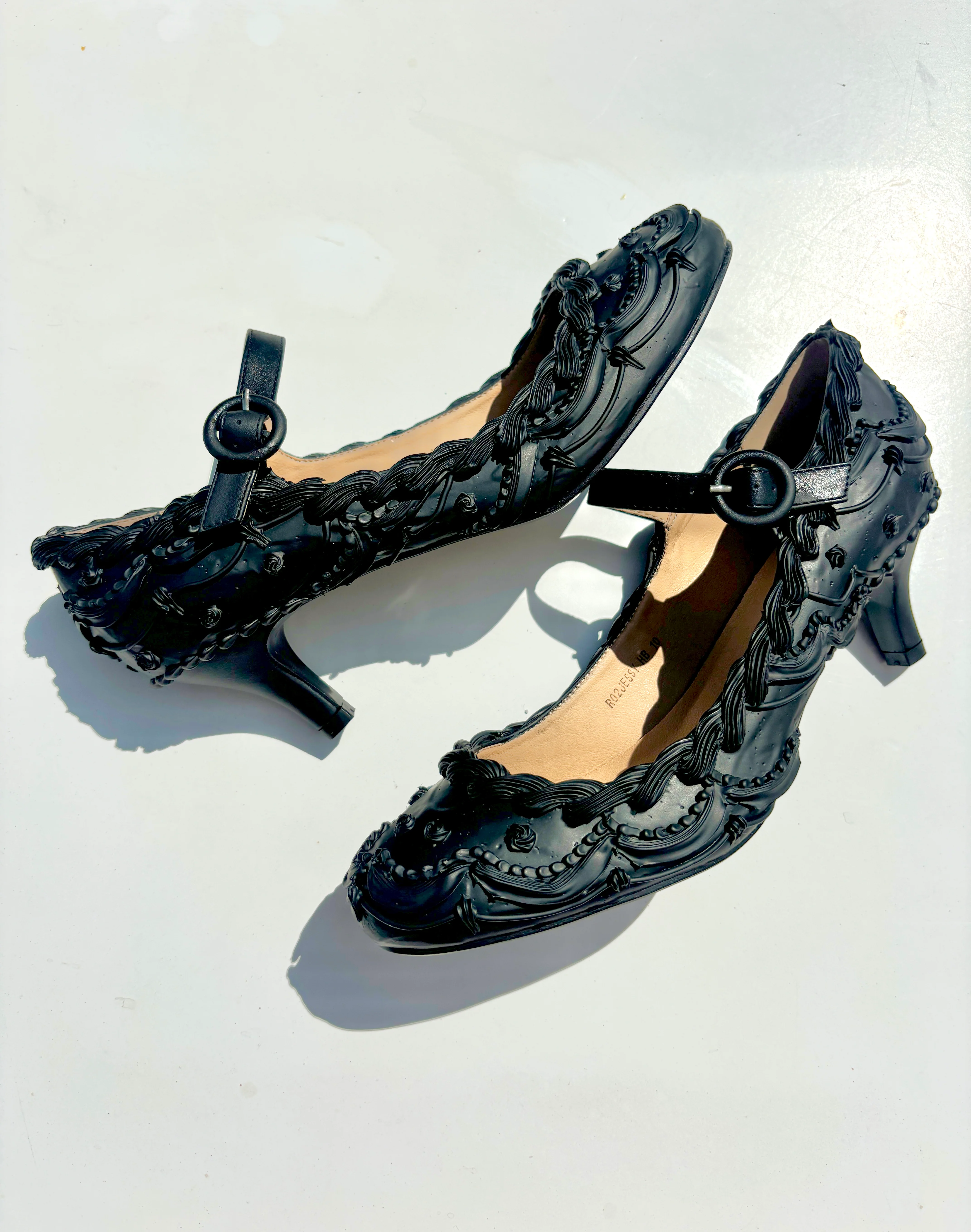 Black Velvet Cake Heels sz  10 | 4" Heel Height - Image 3