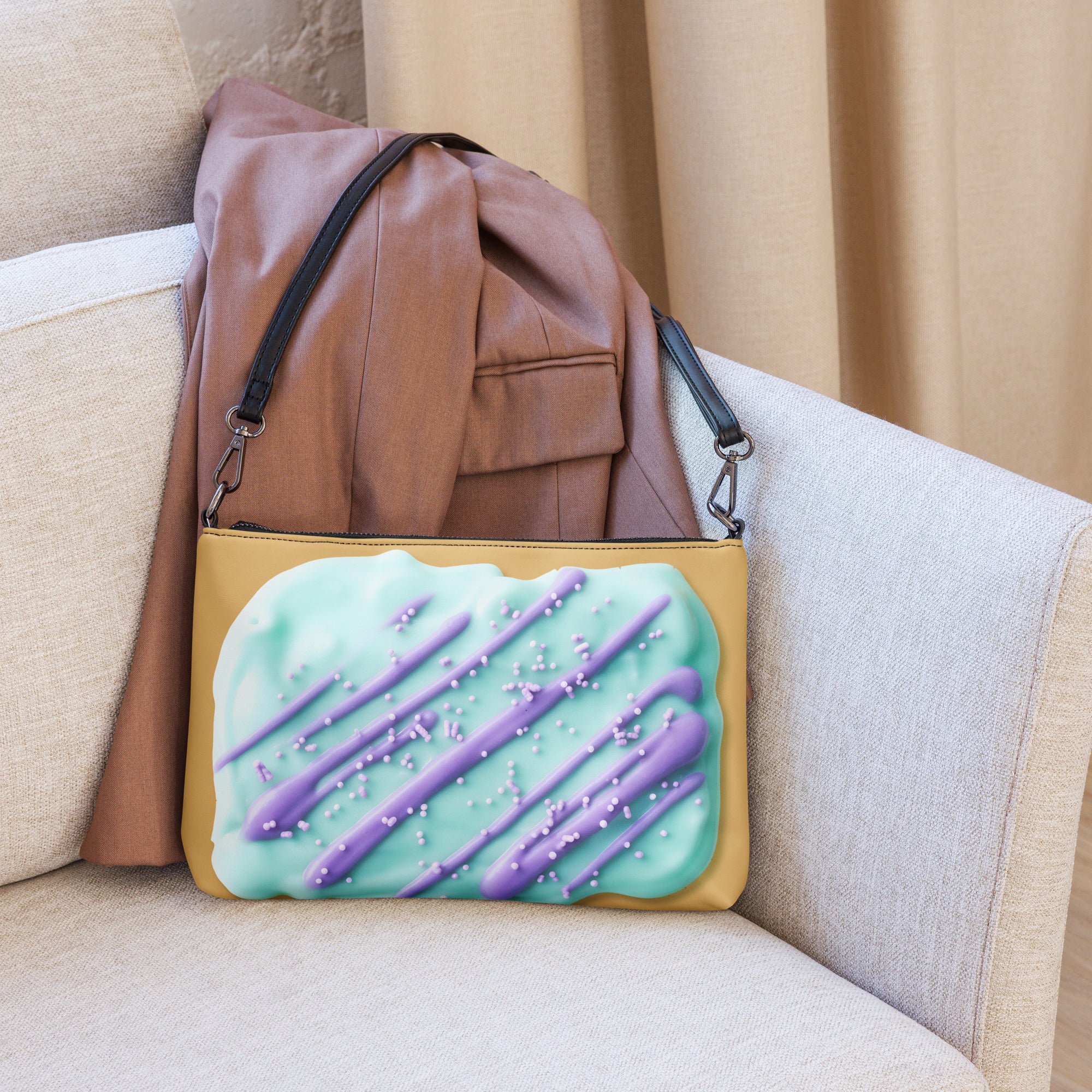Wild berry Fruit Tart Crossbody bag - Image 3